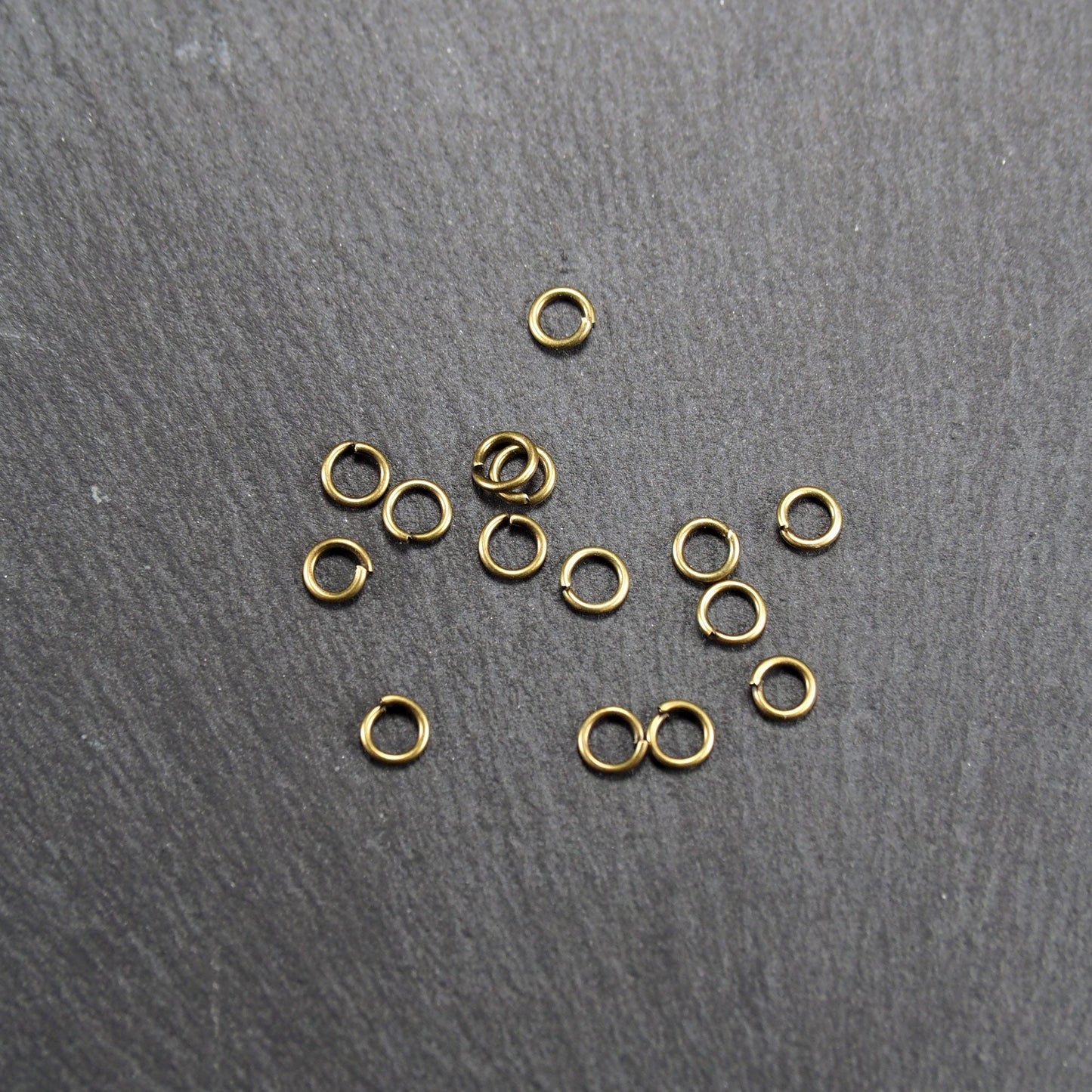 200 Binderinge 4 mm, Eisen bronzefarben, 10978