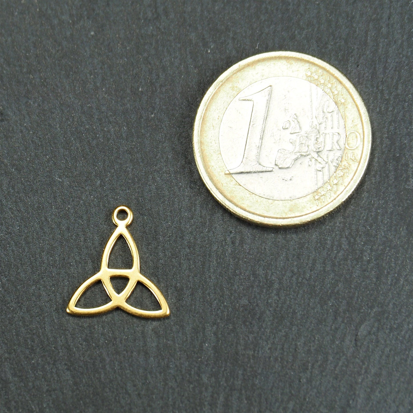 Anhänger keltische Triquetra, chirurgischer Edelstahl 316 vergoldet, 11015