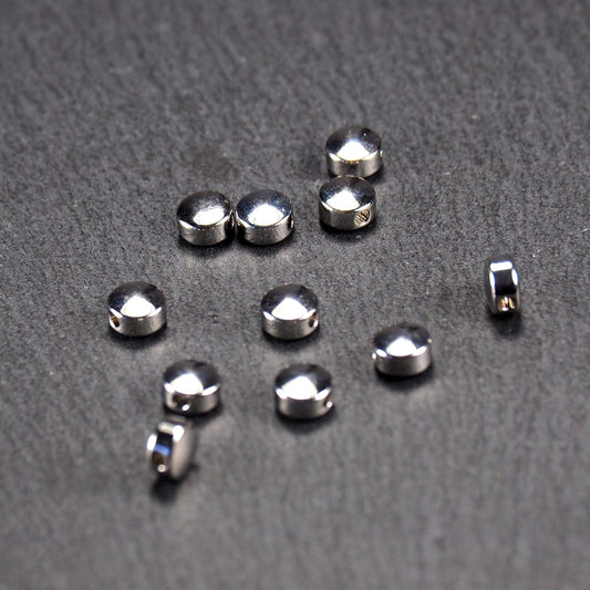 4 flachrunde Perlen, rhodiniertes Messing, 10989