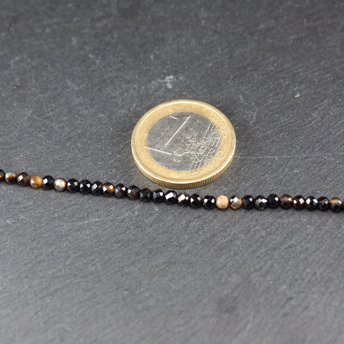 Schwarze Achat Perlen, 3 mm, rund facettiert, 1 Strang ca. 145 Stück, 10917