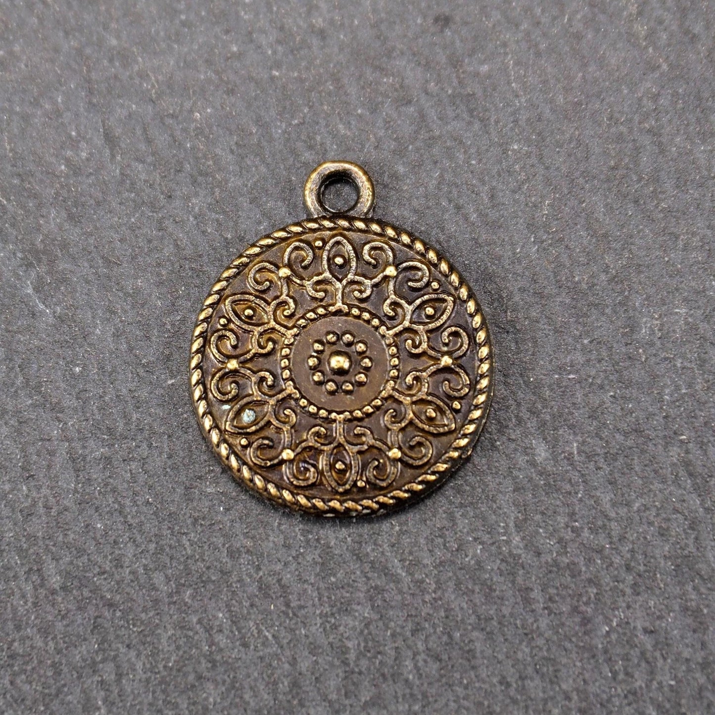 2 Anhänger Mandala Blüte, antik bronzefarben, 11197