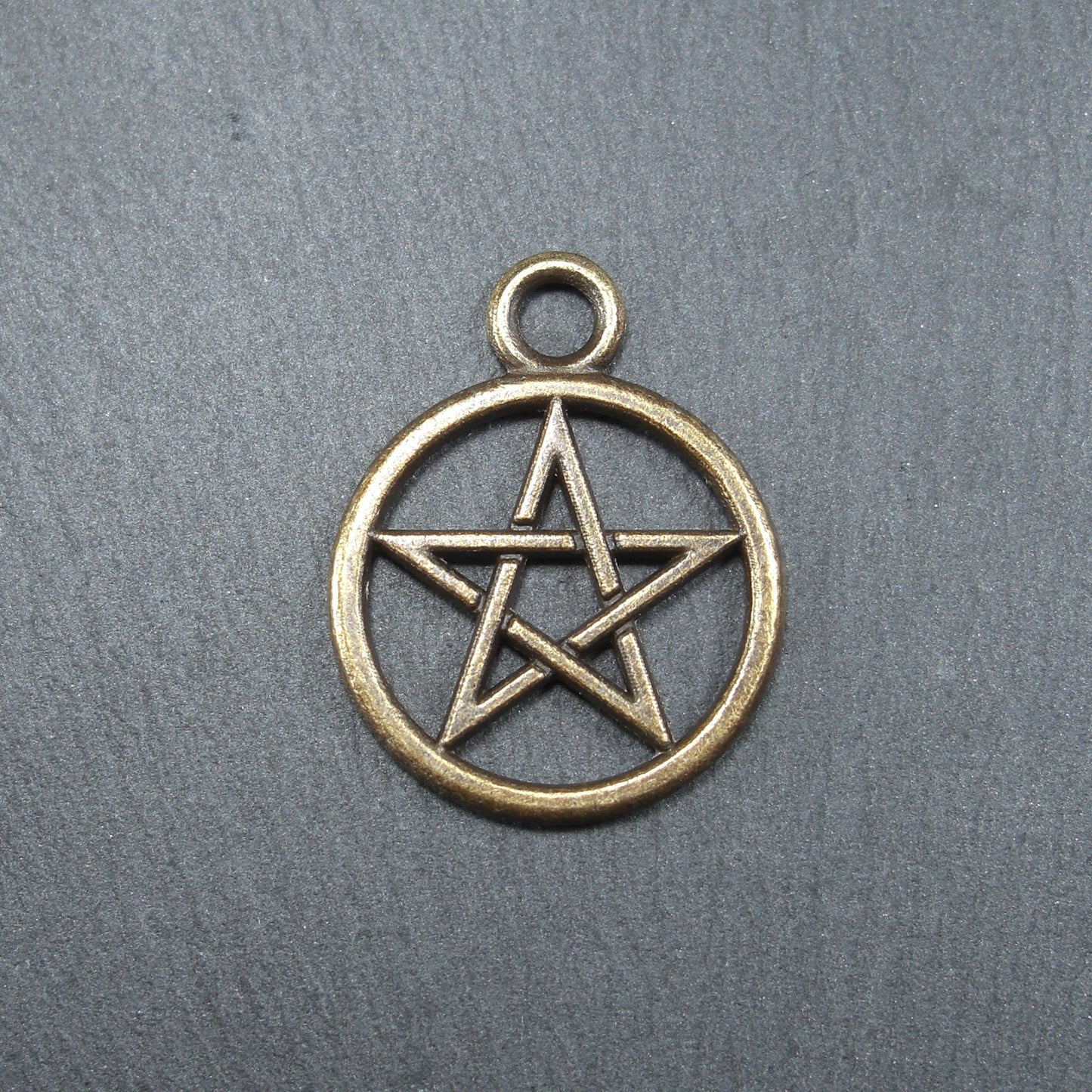 5 Anhänger Pentagramm, bronzefarben, 10504