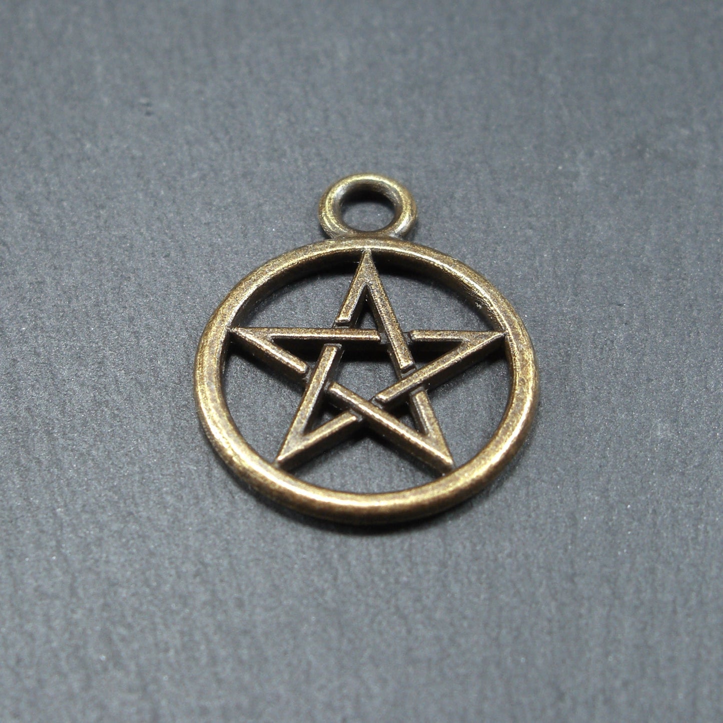 5 Anhänger Pentagramm, bronzefarben, 10504