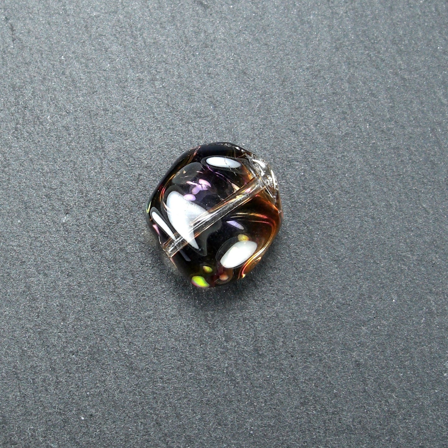 5 Glasperlen 10 mm, unregelmäßig, glänzend, aubergine gold bronze, 10563