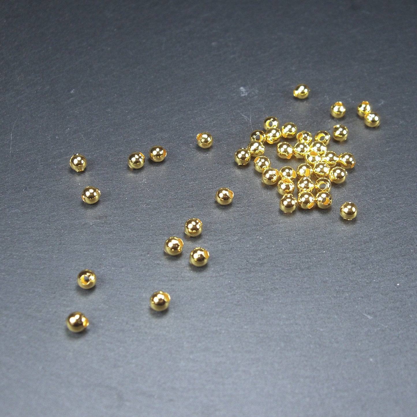 50 Perlen 4mm, goldfarben, 10622