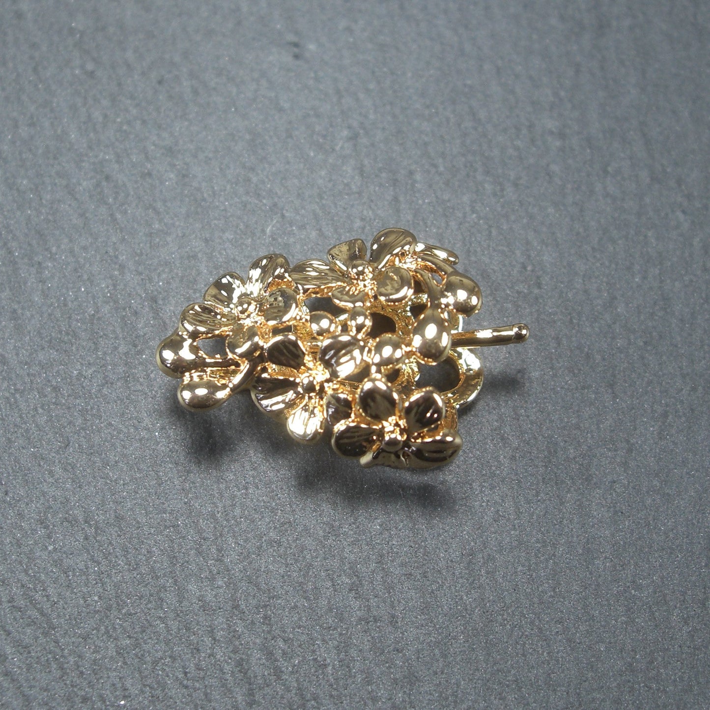 2 Perlenkappen 18 x 13,5 x 8,4 mm, Messing, 24 Karat vergoldet, 10644